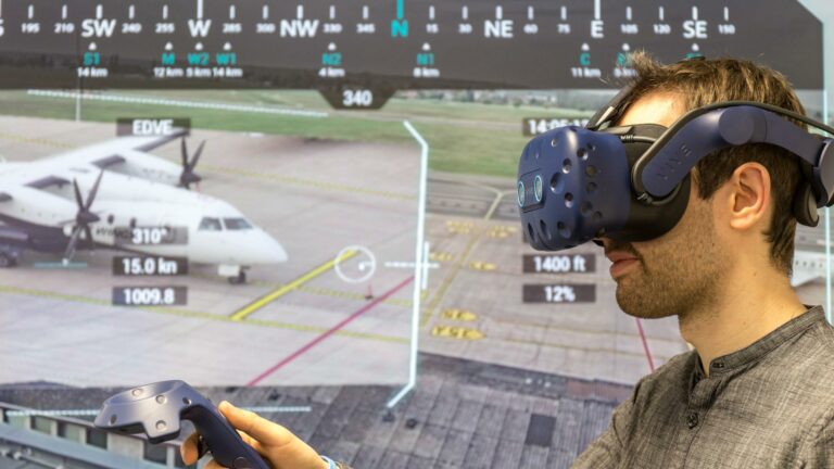 Supporting small airports using virtual reality